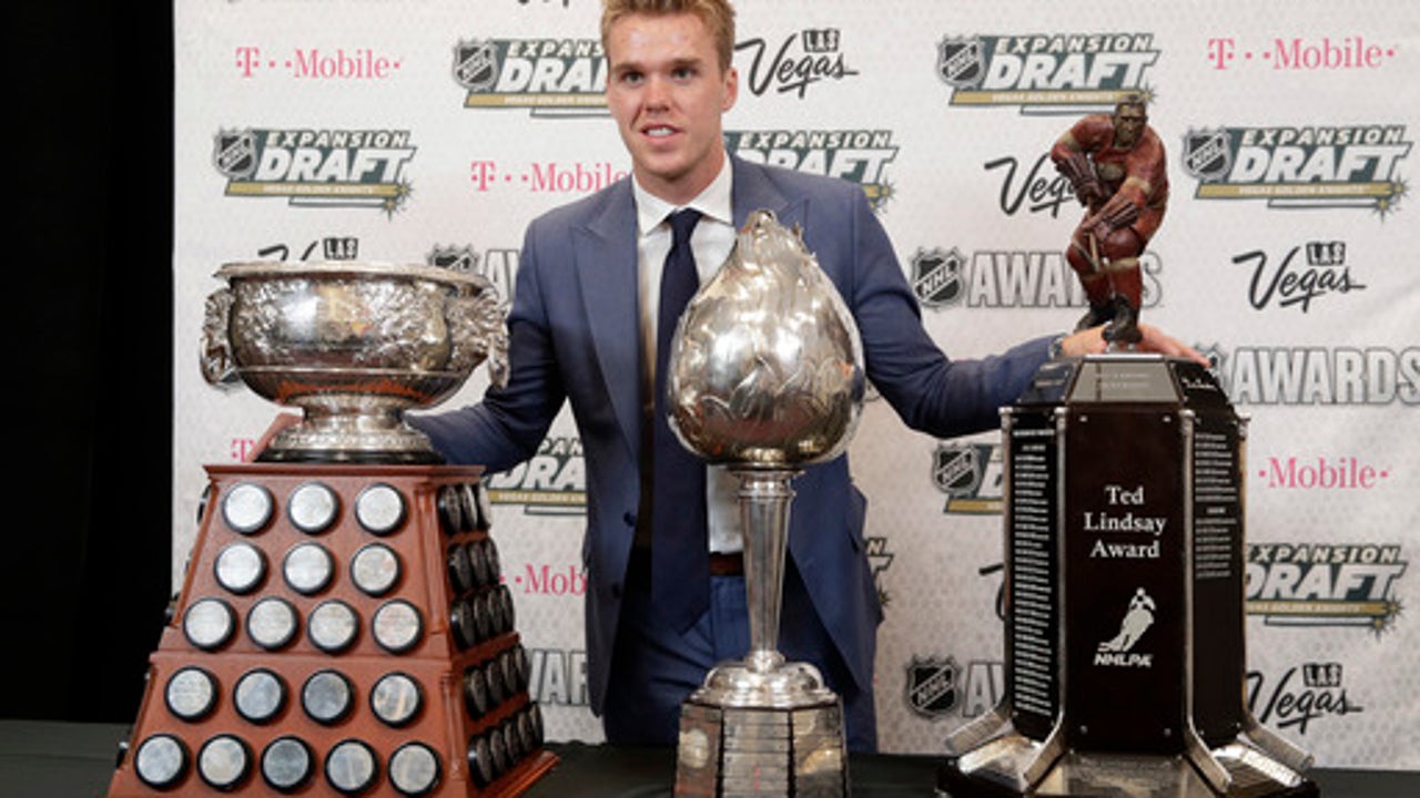Oilers sign star Connor McDavid to 8-year, $100 million deal